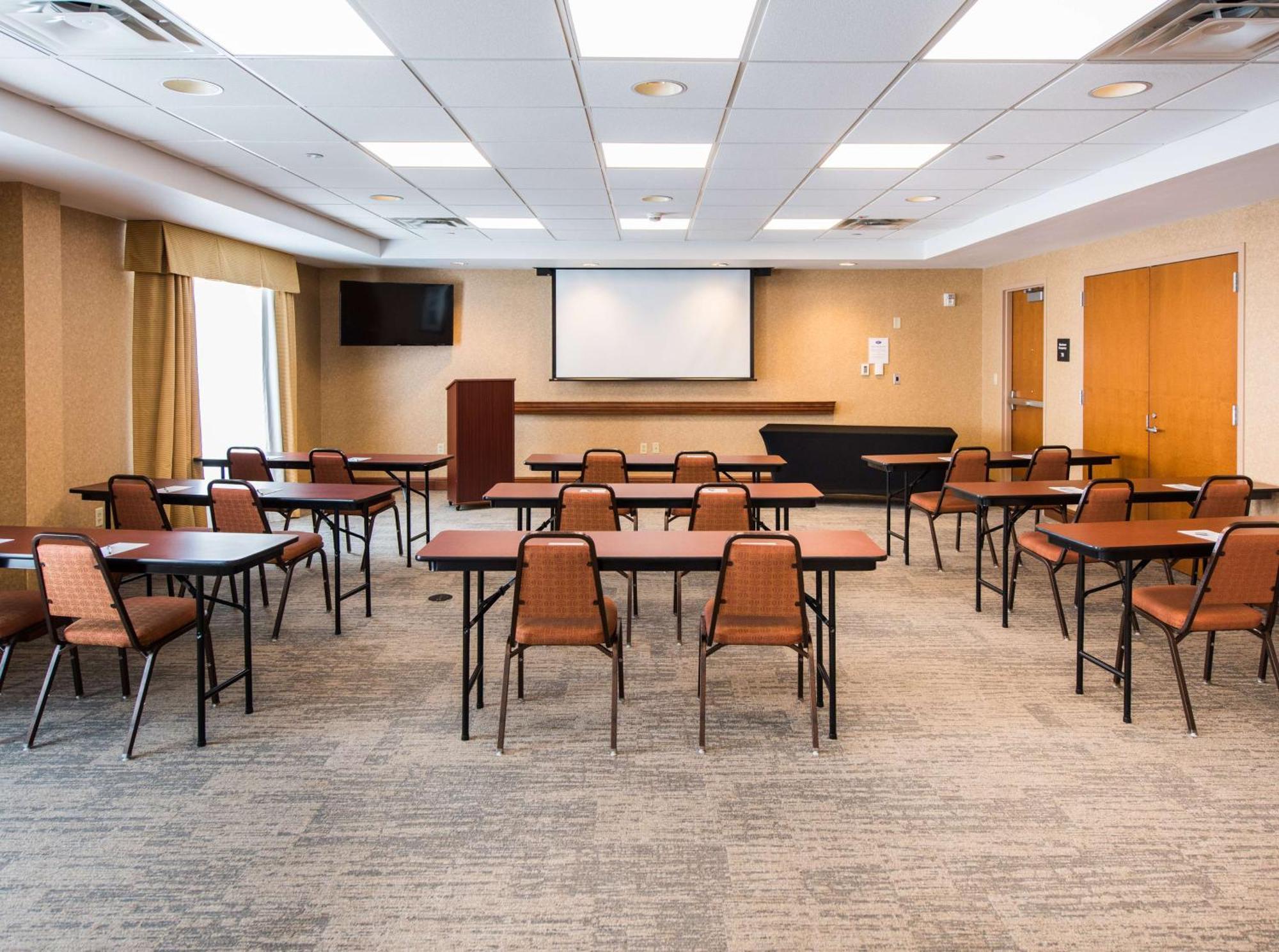 Hampton Inn Presque Isle Bagian luar foto