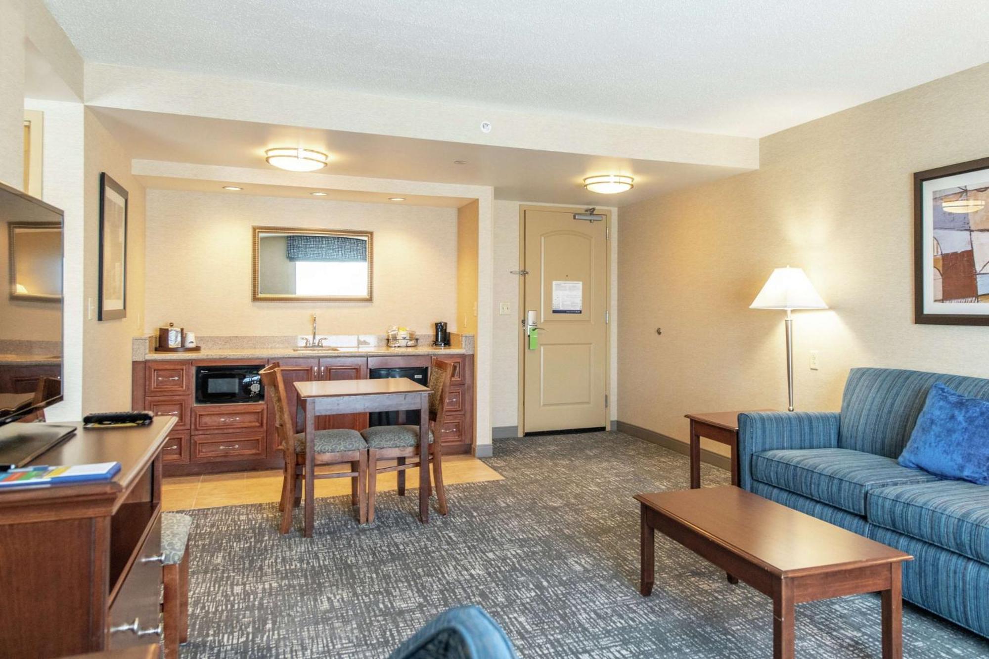 Hampton Inn Presque Isle Bagian luar foto