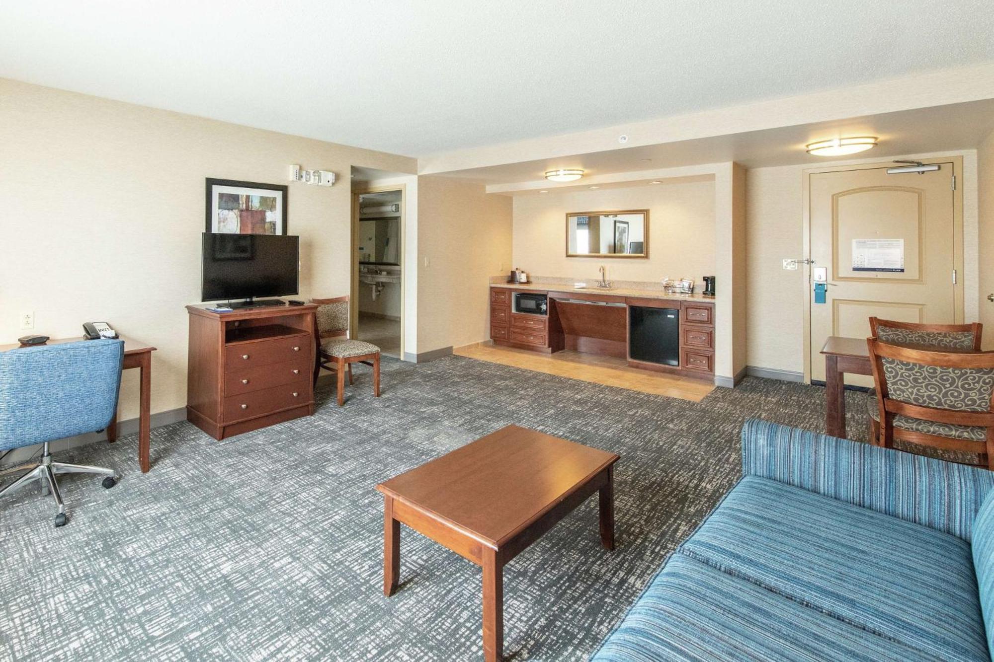 Hampton Inn Presque Isle Bagian luar foto