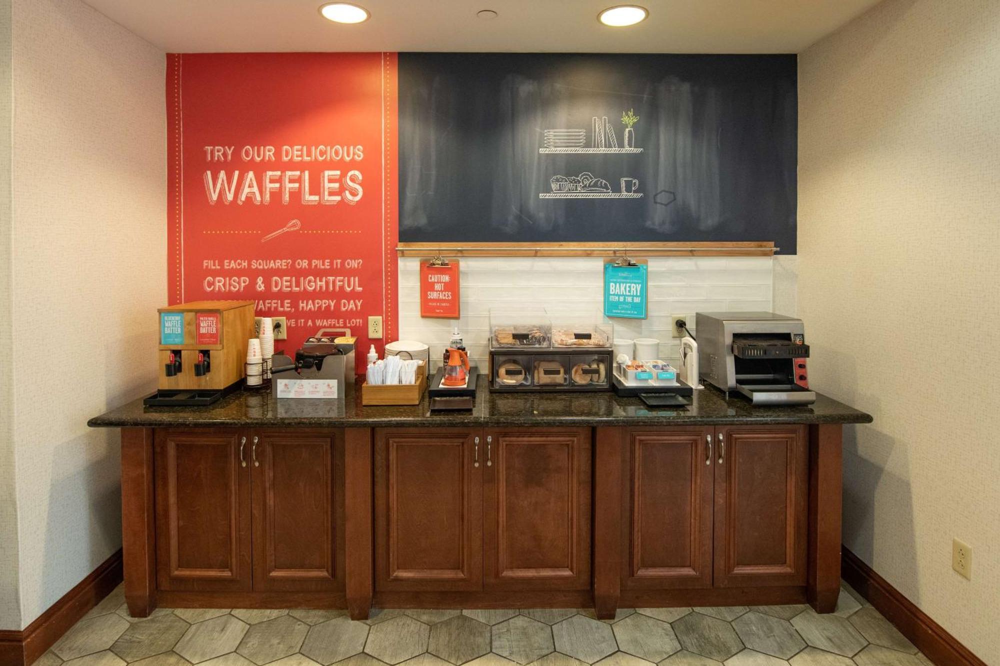 Hampton Inn Presque Isle Bagian luar foto