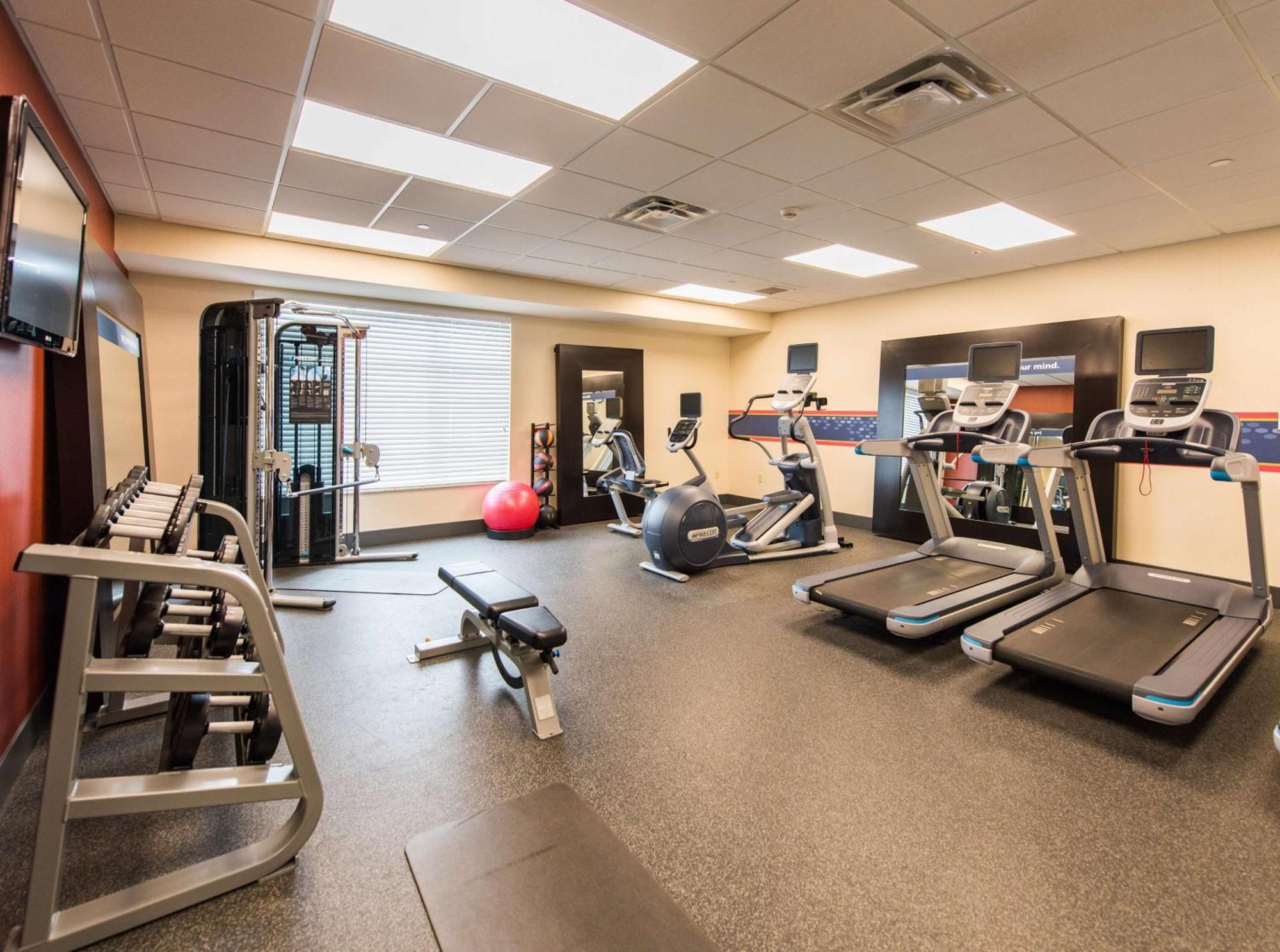 Hampton Inn Presque Isle Bagian luar foto